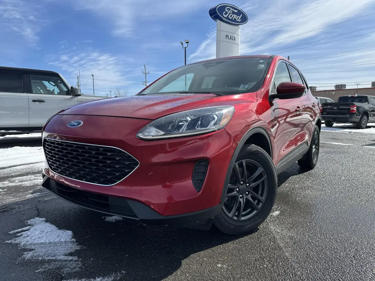 2020 Ford Escape SE